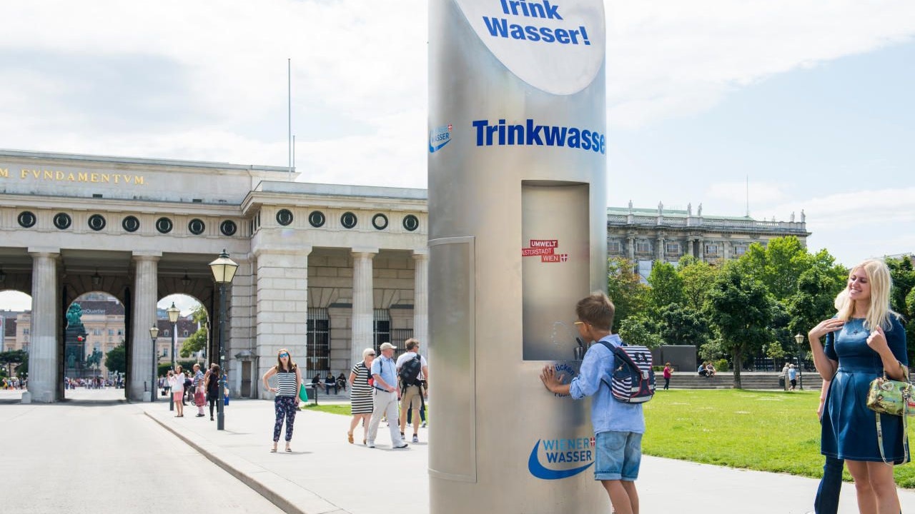 Chatbot führt zum nächsten Trinkbrunnen - Wien | heute.at
