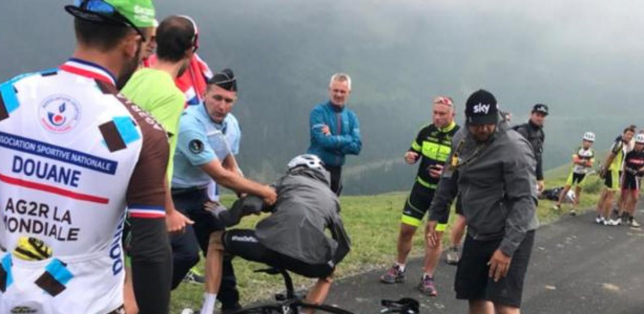 Heute.at - Rad-Star stürzt, weil ihn Polizist für einen Fan häl...