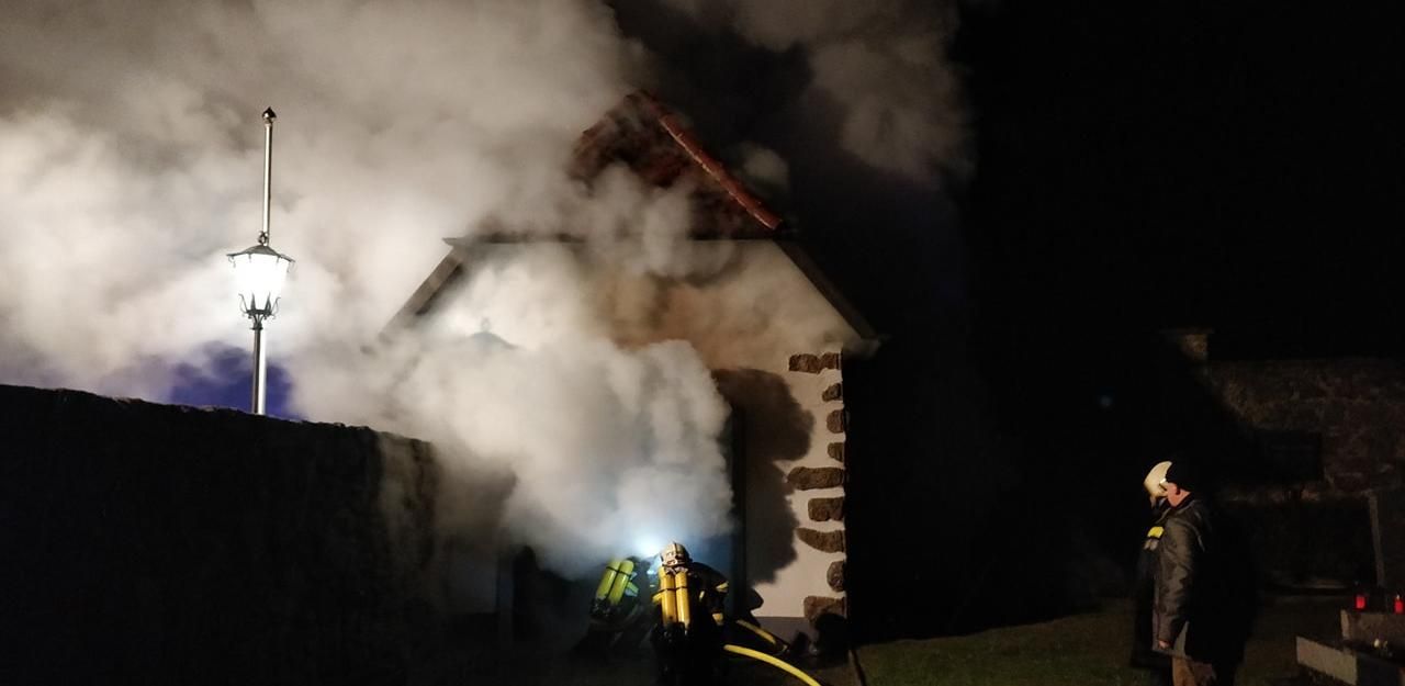 Heute.at - Brand in Leichenhalle durch Kühl-Defekt?