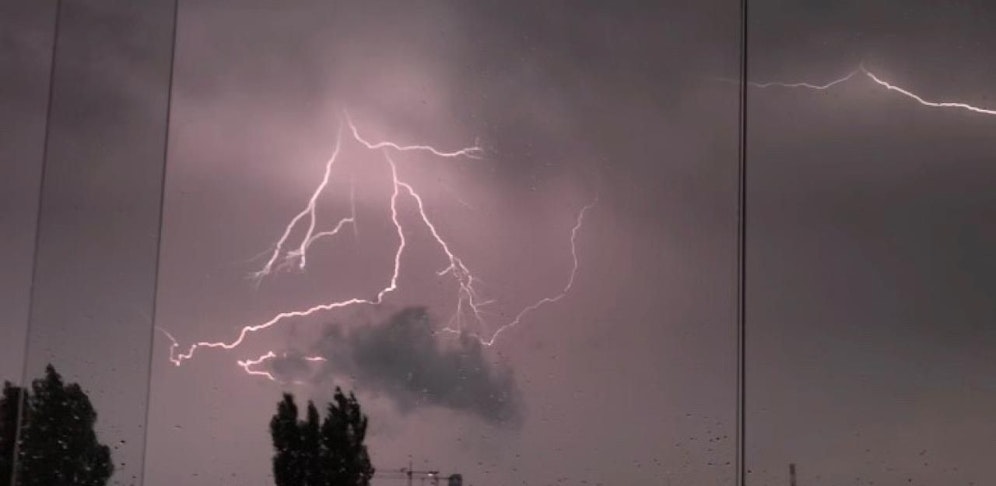 Gewitter verzögerten den Einsatz.