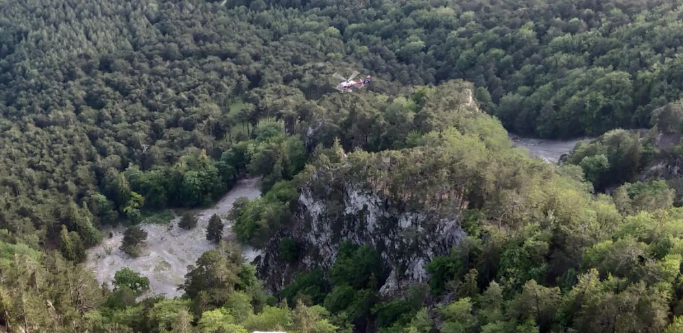 Der BMI-Helikopter beim Einsatz am Mittagsstein.