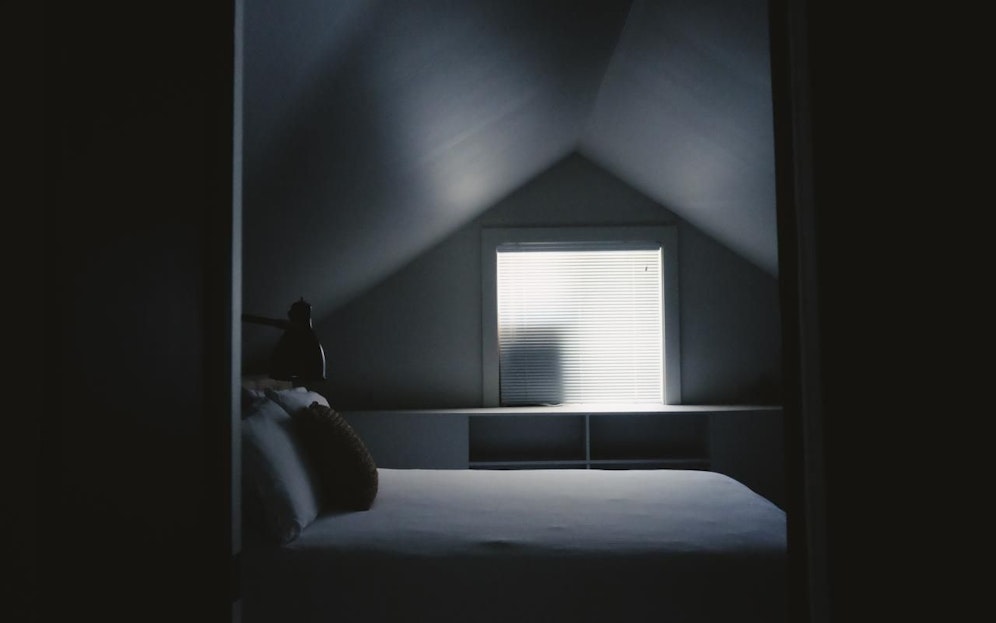 "Ich durfte nicht allein aus der Wohnung", gab die Frau bei der Polizei zu Protokoll.