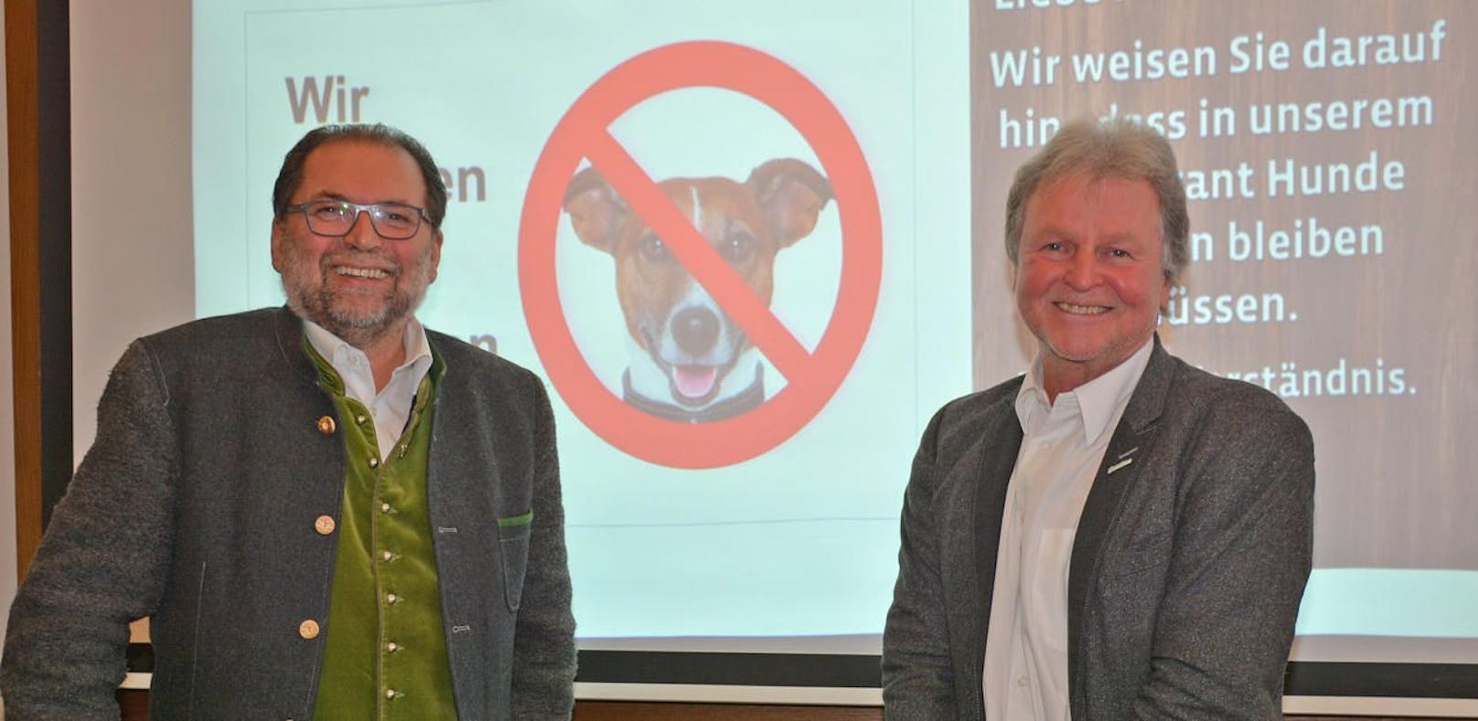 Wirt Helmut Satzinger und Brauchef Ewald Pöschko (re.) verteidigen das Hundeverbot.