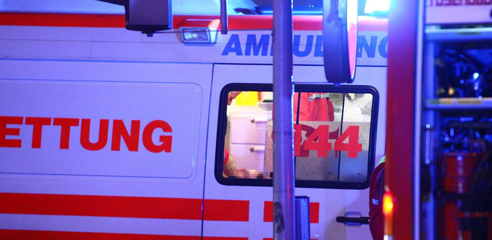 Der Biker erlag noch an der Unfallstelle seinen schweren Verletzungen. 
