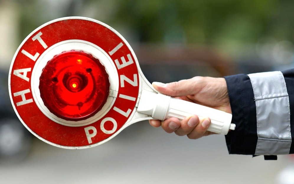 Die Polizei stoppte einen Raser.