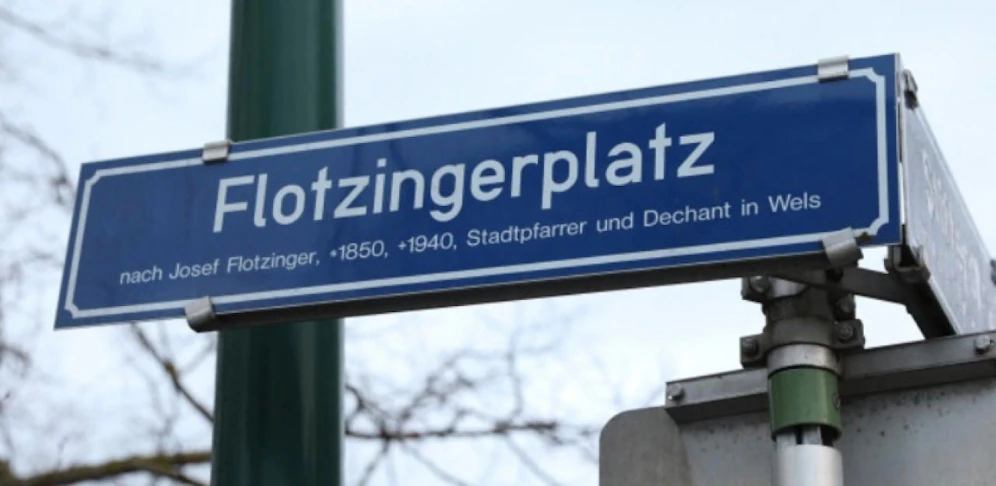 Auf einem Parkplatz am Flotzingerplatz in Wels wurde ein 70-Jähriger in seinem Auto überfallen. 