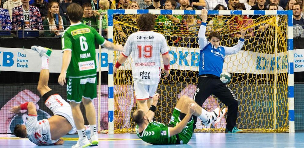 Vor dem Spiel starb ein fan beim Getränkestand