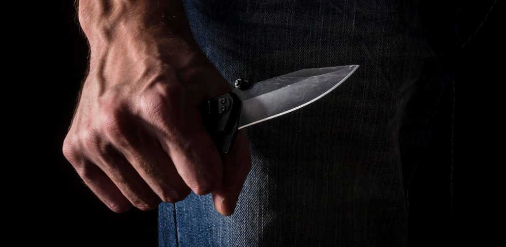 Der Iraker rammte seinem Bekannten ein Messer in den Unterbauch.