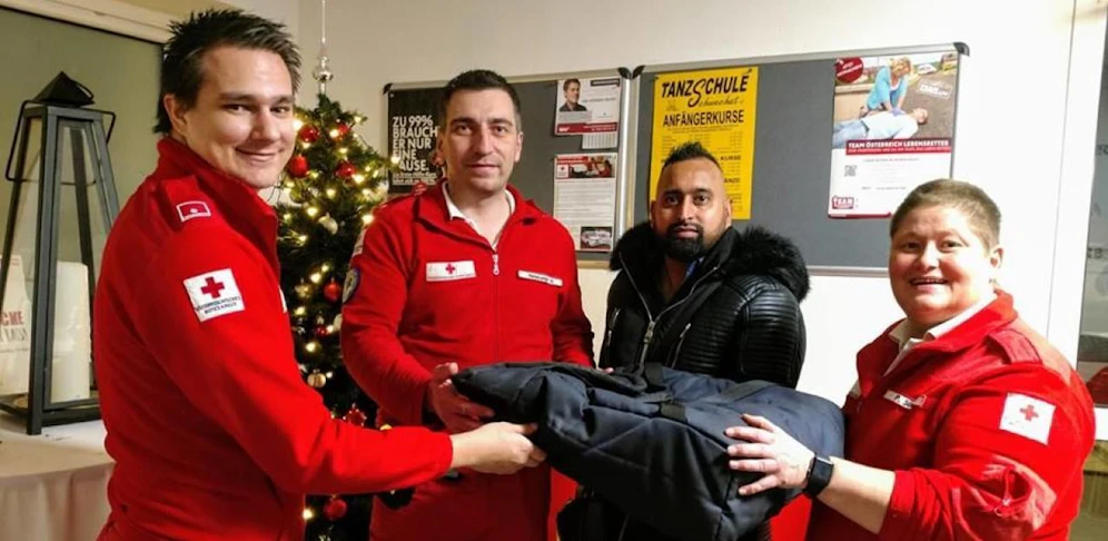 Pizza für die Retter in Rot. 