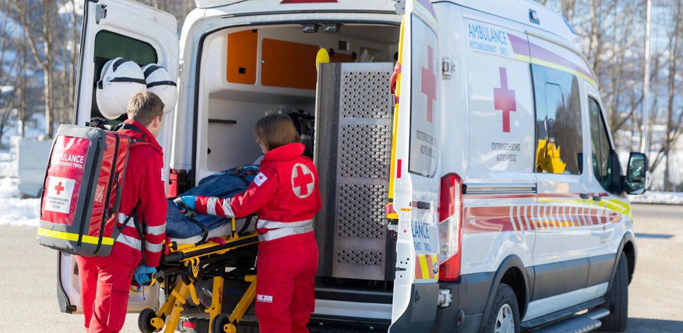 Die Rettung verbrachte die Verletzten ins Krankenhaus. 