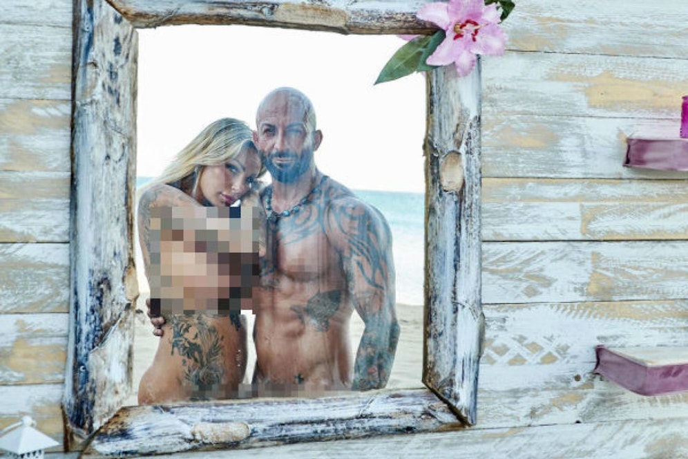 Model und Moderatorin Gina-Lisa Lohfink (32) aus Frankfurt am Main und Antonino (36), Karosseriebauer und Fitnessmodel aus Ludwigburg in Baden-Württemberg.