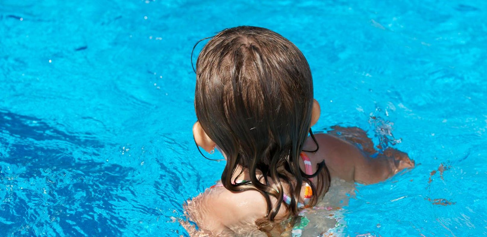 Wieder Badeunfall: Gäste retten Mädchen das Leben