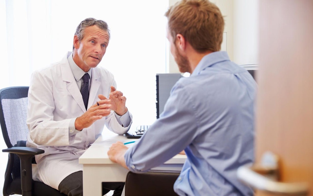 Ein Primärversorgungs-Zentrum soll zumindest aus einem Kernteam aus Allgemeinmedizinern und Pflegekräften bestehen.