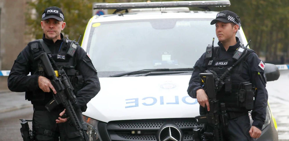 (Symbol) Schwer bewaffnete Polizeibeamte waren am Tatort im Einsatz.