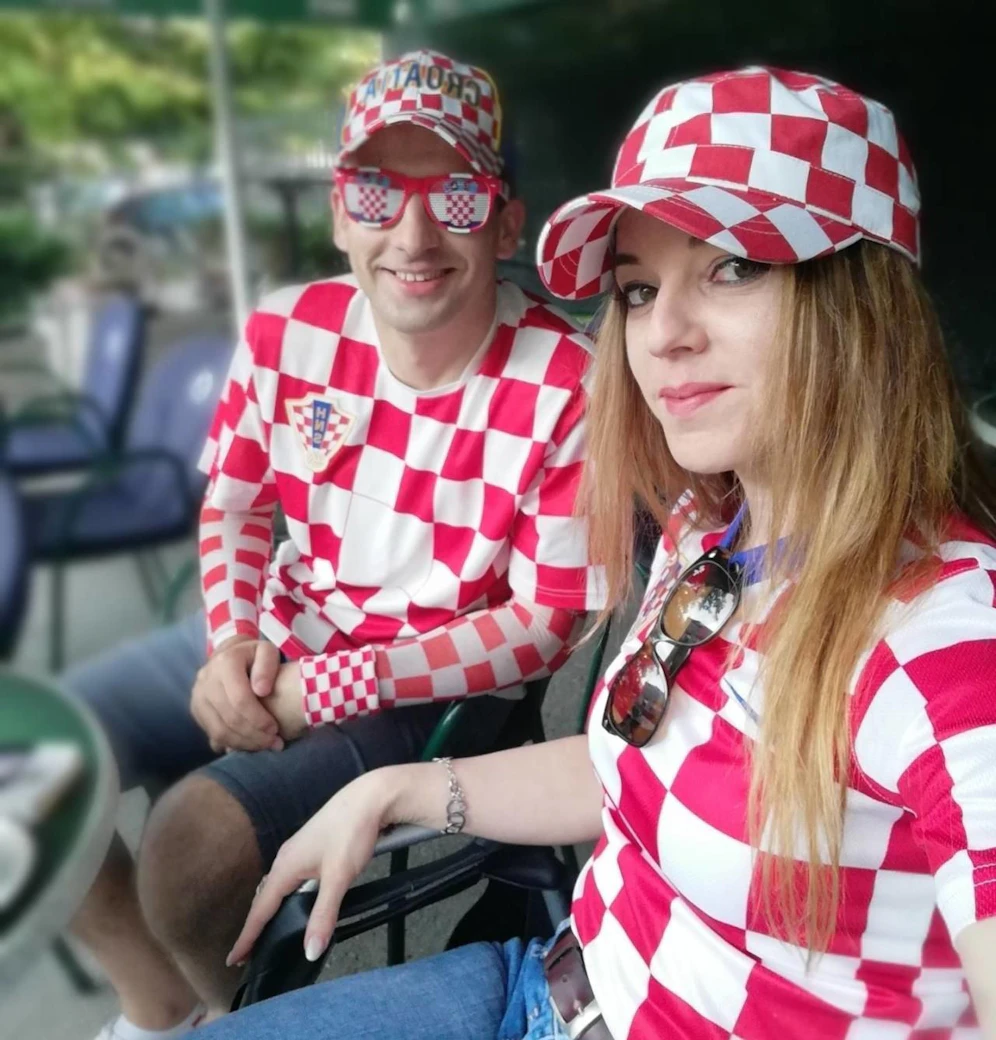 Teilen Sie Ihr Selfie zum Stichwort "WM2018" und gewinnen Sie mit etwas Glück ein Gigaset GS 270 von "spusu"!