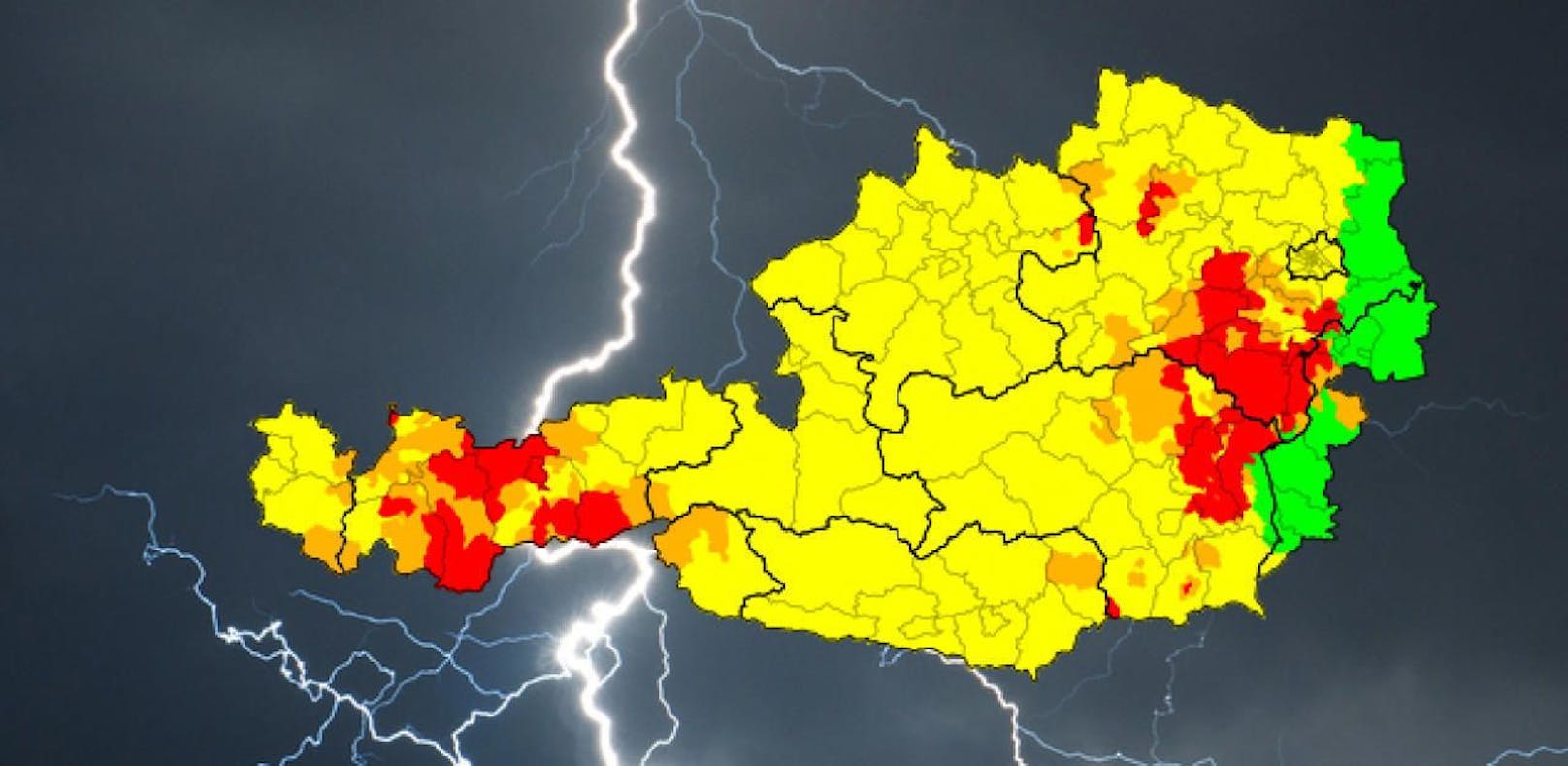 Schwere Gewitter ziehen über Niederösterreich.