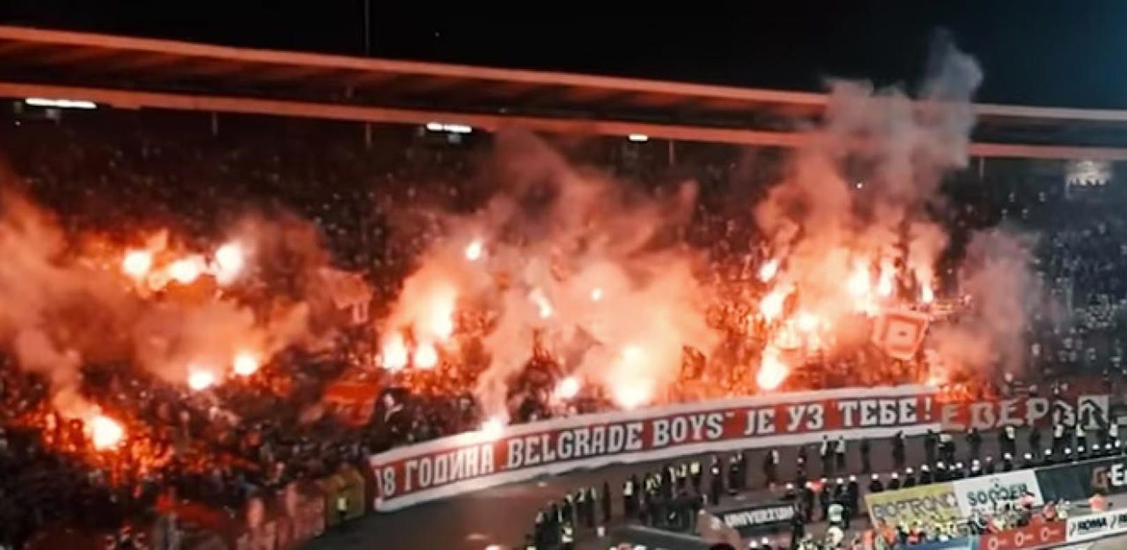 Derby brutal: Fans zünden das Stadion in Belgrad an