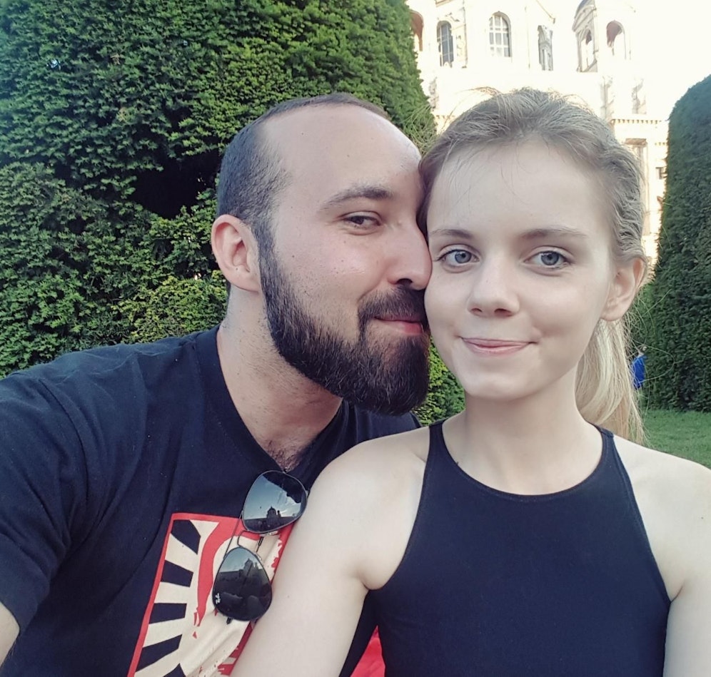 Niko Kern (30) und Lisa Maria Goger (23) leben jetzt gemeinsam in Wien, und "schmieden schon Pläne für einen längeren Aufenthalt in Amsterdam".