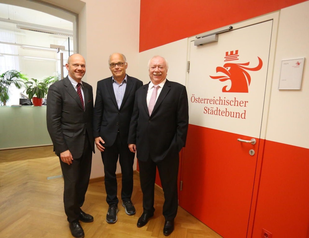 Präsentierten den Städtebarometers 2018: Städtebund-Generalsekretär Thomas Weninger, SORA-Meinungsforscher Günther Ogris und Städtebund-Präsident Michael Häupl (v.l.n.r.)