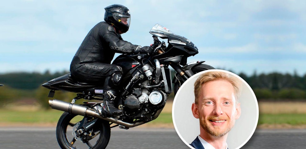 "Wheelie" kostete 240 E; Anwalt Forsthuber erklärt warum ...