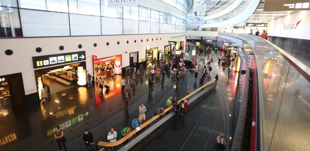 Die Reisenden wurden zum Flughafen Wien-Schwechat gebracht, aber auch zum Wiener Westbahnhof.