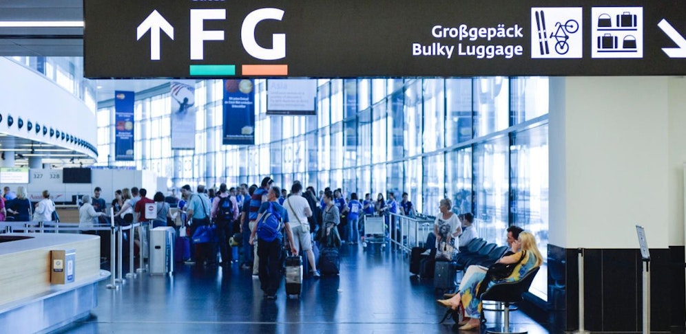 Der Brite wurde am Flughafen Wien-Schwechat gefasst.