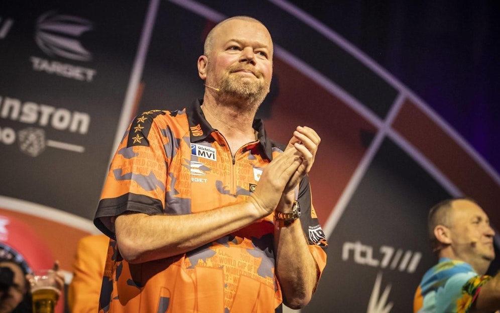 Raymond van Barneveld spricht über seine Depression. 