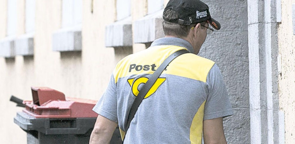 Anstatt die Handys zuzustellen, verkaufte sie der Postler am Flohmarkt