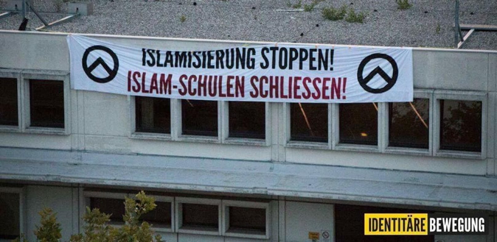 Rassistisches Plakat an Islam-Schule aufgehängt