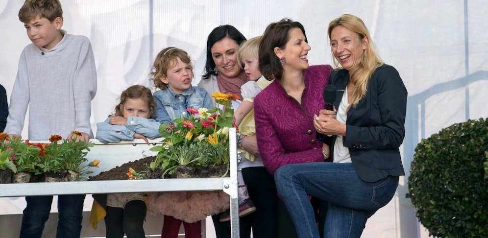 Köstinger, Edtstadler und Bogner-Strauß beim Familienfest