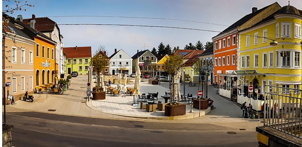 Ein Pensionist übergab in Gallneukirchen einer Betrügerin 100.000 Euro im Sackerl.