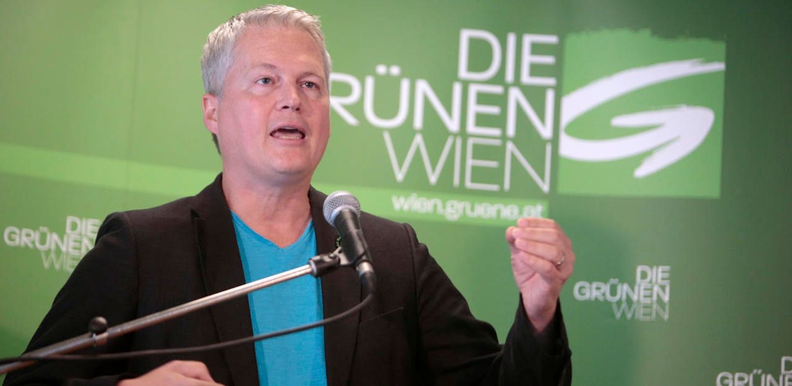 Grünen-Klubchef David Ellensohn hegt den Verdacht der "indirekten Parteienspende".