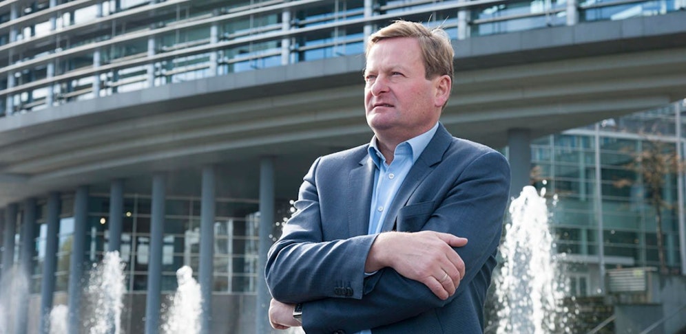 Asyllandesrat Gottfried Waldhäusl forciert ein Abschiebe-Volksbegehren.