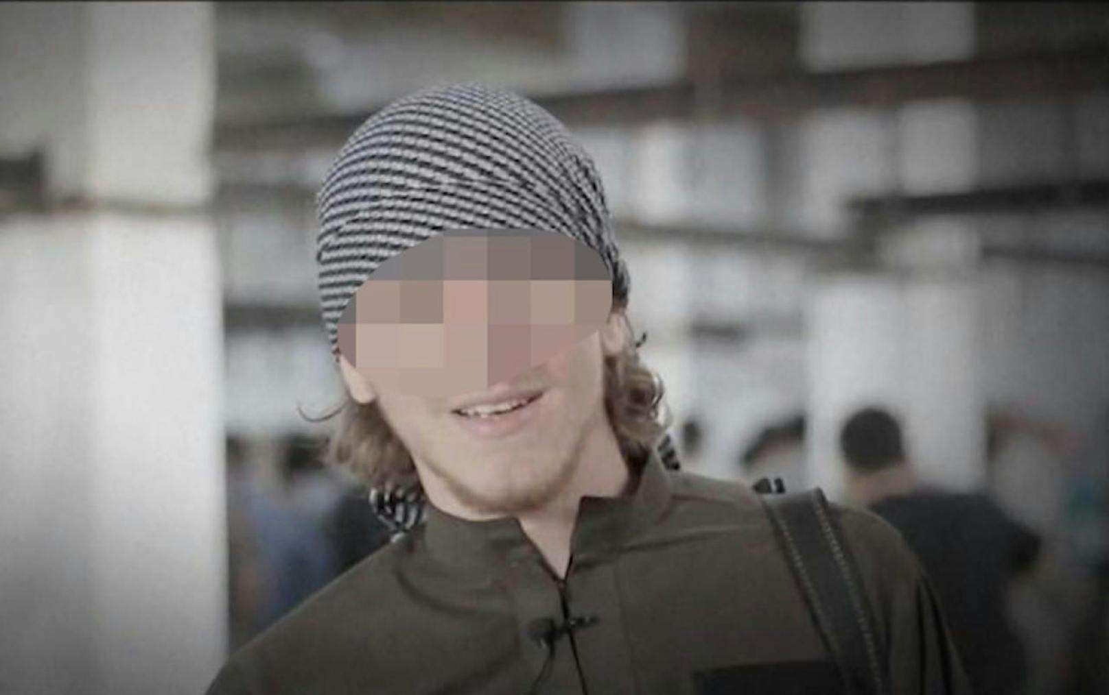 Der IS-Rückkehrer Oliver N. (20) spricht am 21. Februar in Wien vor Lehrern.