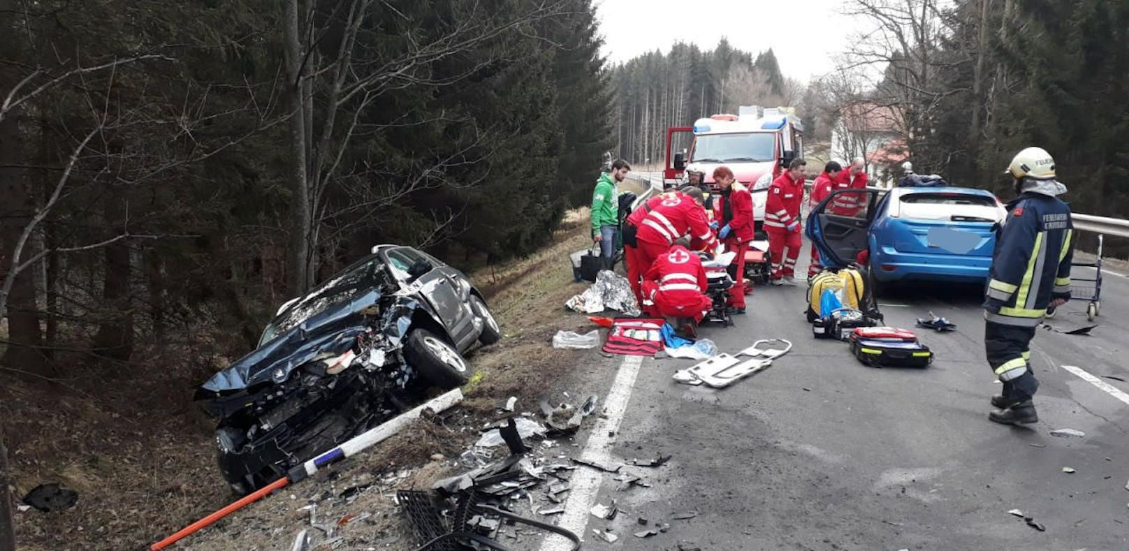 Schwerer Verkehrsunfall: Lenkerin per Heli ins Spital