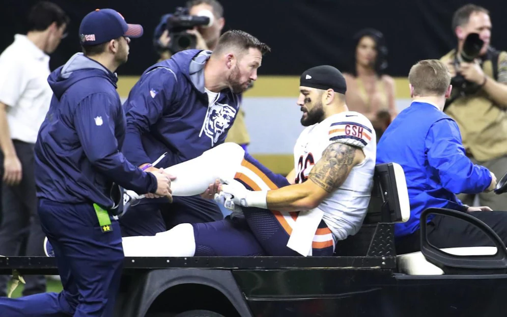 Zach Miller wird abtransportiert