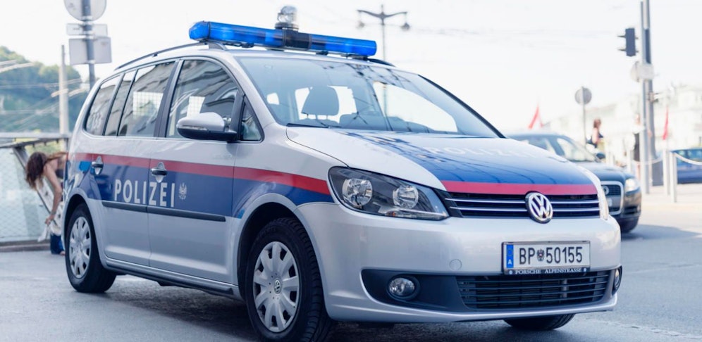 Die Polizei fahndet nach dem Überfall nach den Tätern.