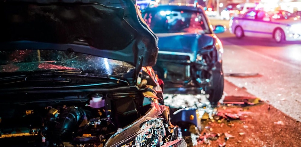 Der Alkolenker verursachte ganze neun Unfälle. (Symbolbild)