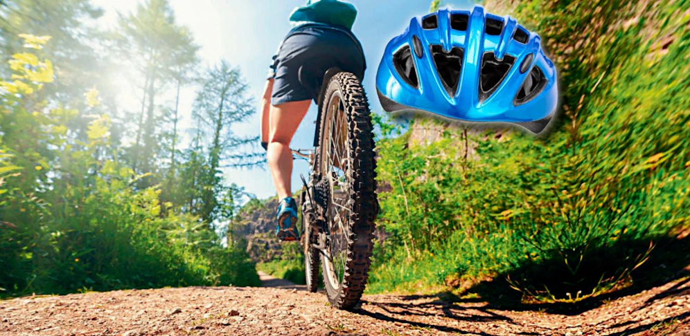 Radfahrer trug auffälligen Helm.