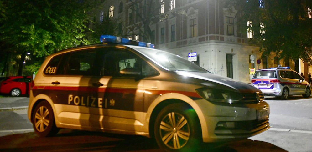 Der Verdächtige wurde kontrolliert, mehrere Messer wurden sichergestellt.