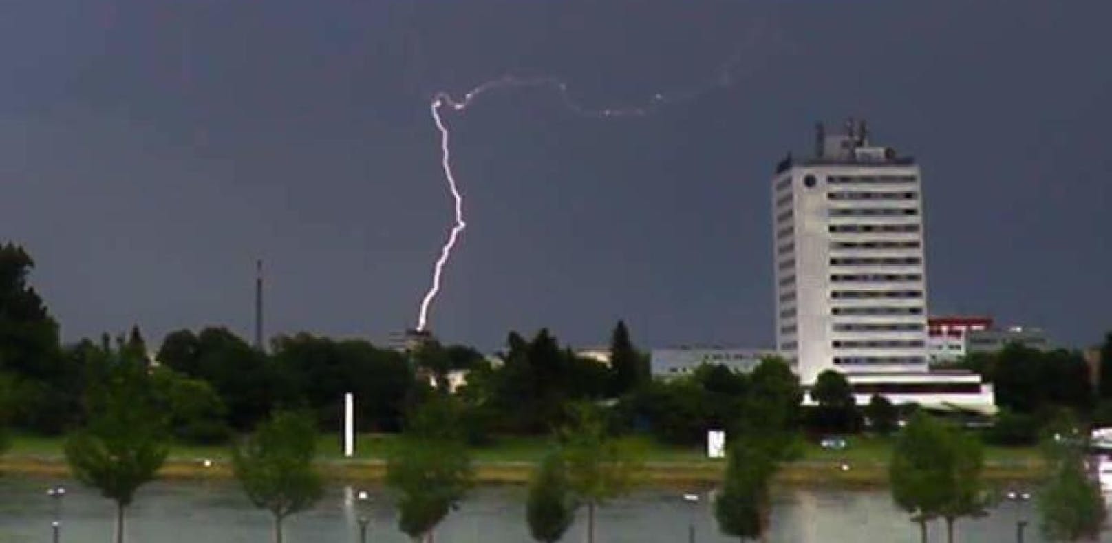 111.103 Blitze im Sommer in Oberösterreich