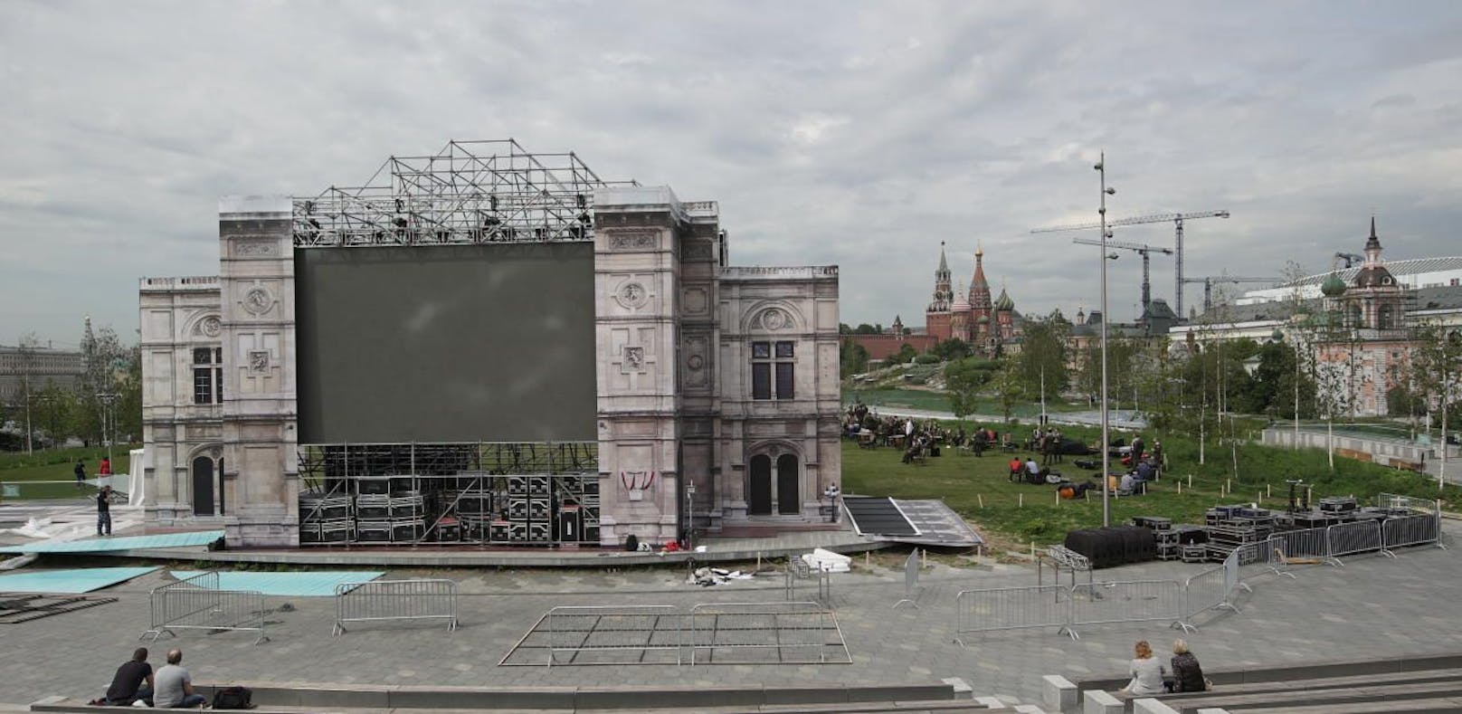 Public Viewing in Moskau anlässlich 150 Jahre Wiener Staatsoper