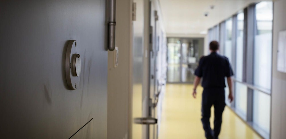 Für acht Monate muss der Brandstifter nun hinter Gitter. 16 Monate der Haftstrafe wurden zur Bewährung ausgesetzt. 