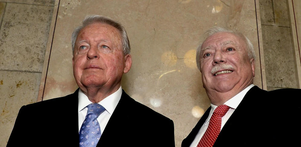 Verleihung der Ehrenbürger-Urkunde an Franz Vranitzky durch Bürgermeister Michael Häupl (r.) am Mittwoch im Wiener Rathaus. 