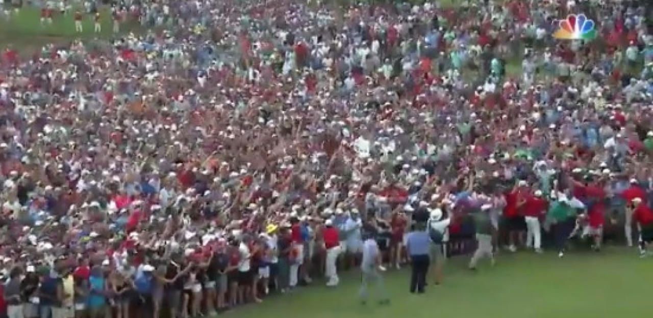 Heute.at - Platzangst am 18. Loch beim Woods-Wahnsinn