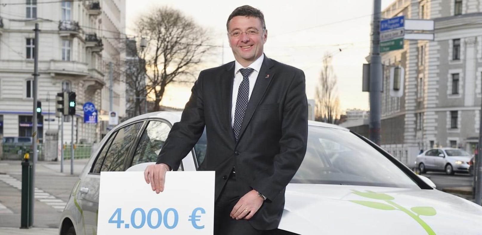 &quot;Österreich ist hier Europameister bei den E-Autos?, sagt Verkehrsminister Jörg Leichtfried stolz. 