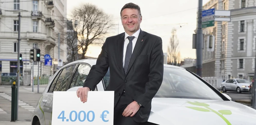"Österreich ist hier Europameister bei den E-Autos?, sagt Verkehrsminister Jörg Leichtfried stolz. 