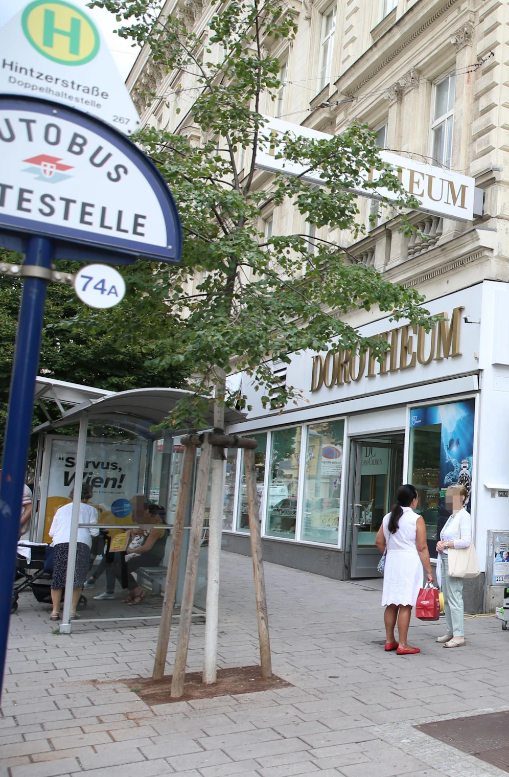Bushaltestelle in der Landstraßer Hauptstraße (Landstraße).