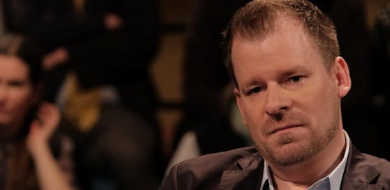 Rudi Fußi gerät in Bedrängnis.