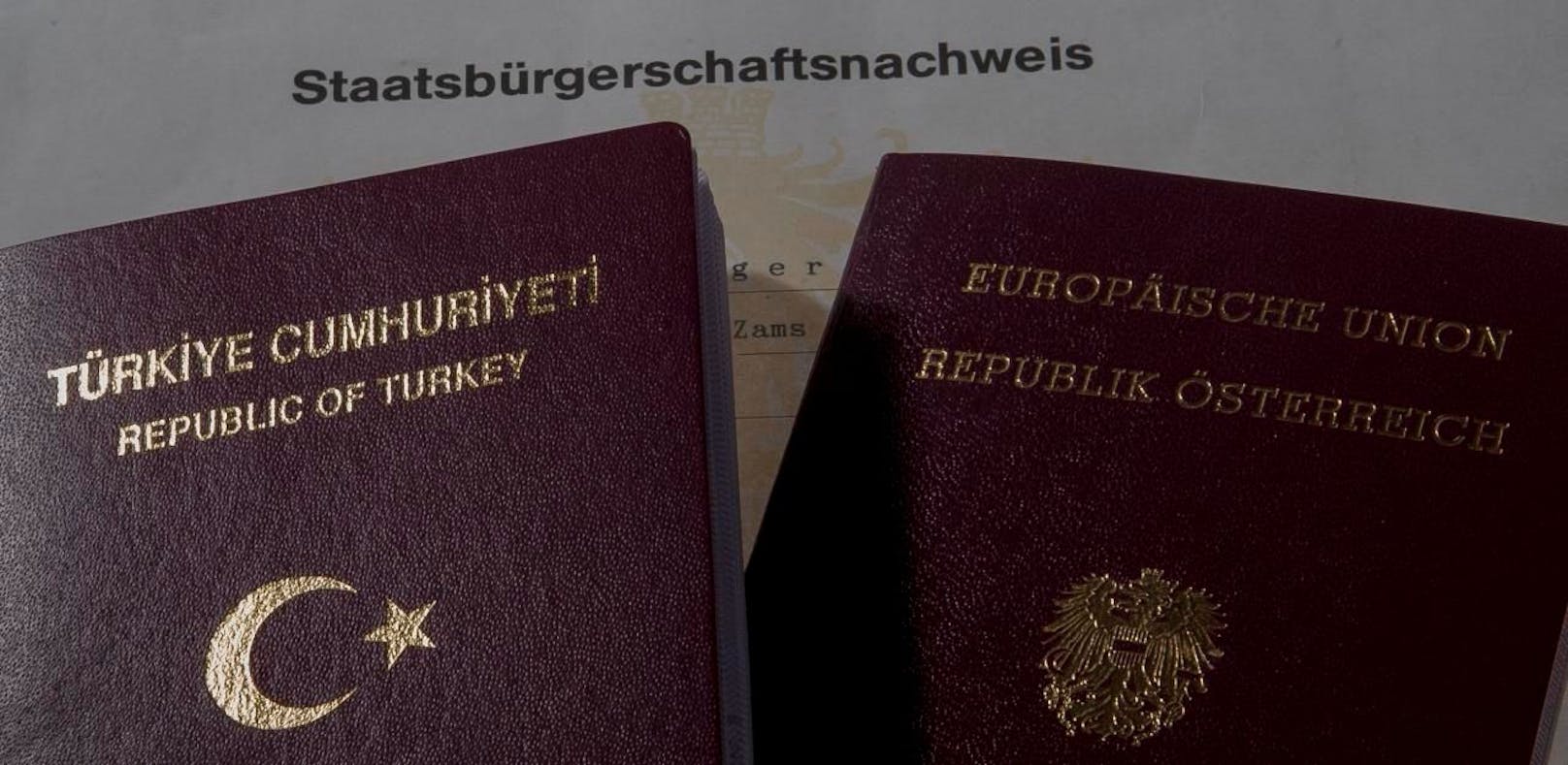 Wer illegal die türkische Staatsbürgerschaft besitzt, dem droht die Aberkennung des österreichischen Passes